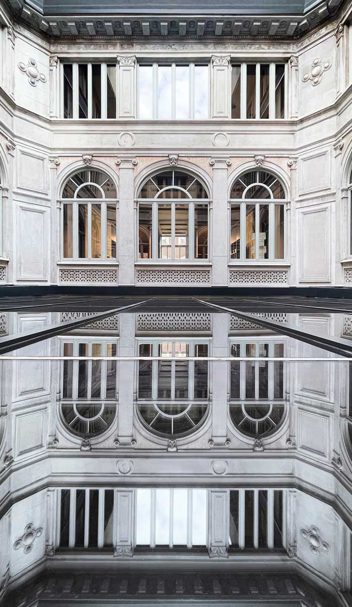 Palazzo Molteni & C Milà