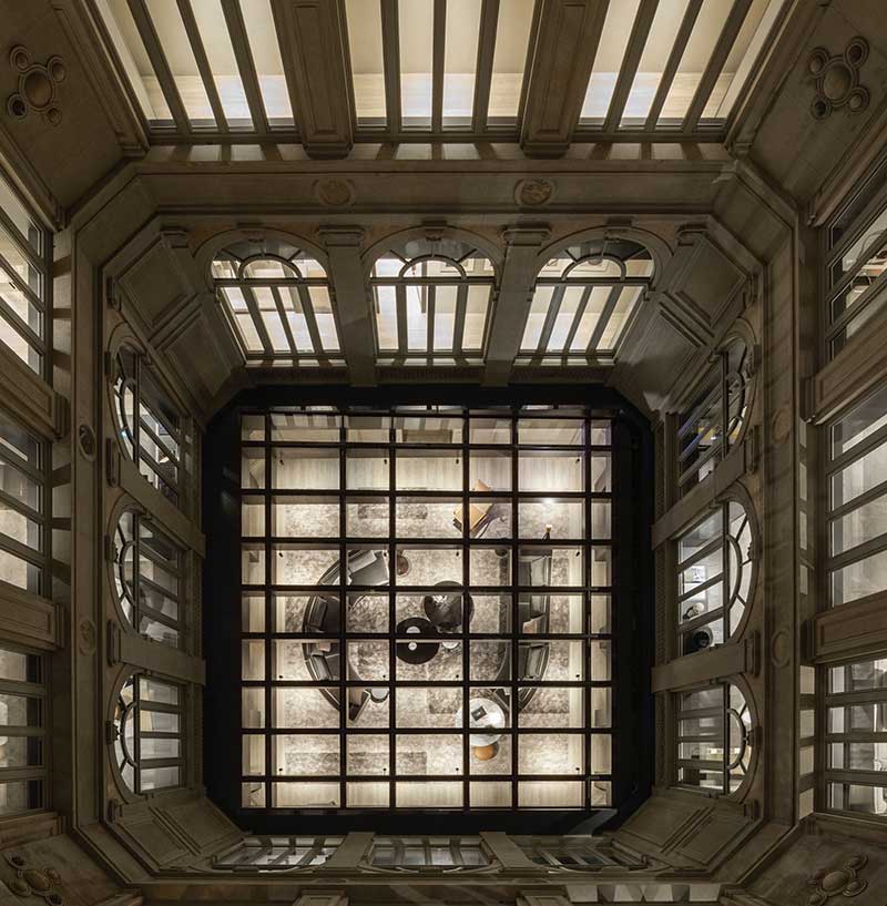 Palazzo Molteni & C Milán